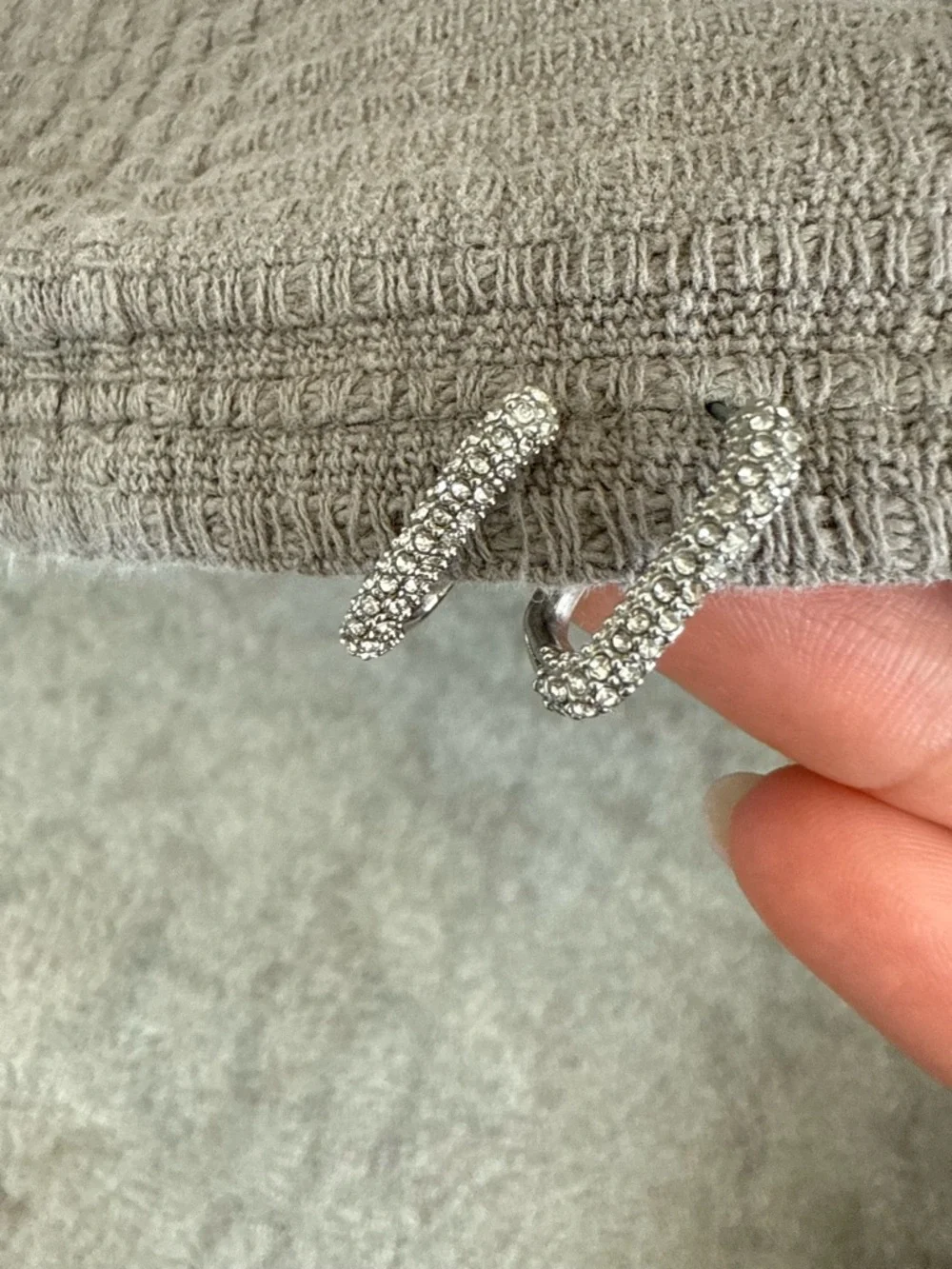 Sparkling rhinestones hoop earrings in Silver and Gold and rose gold